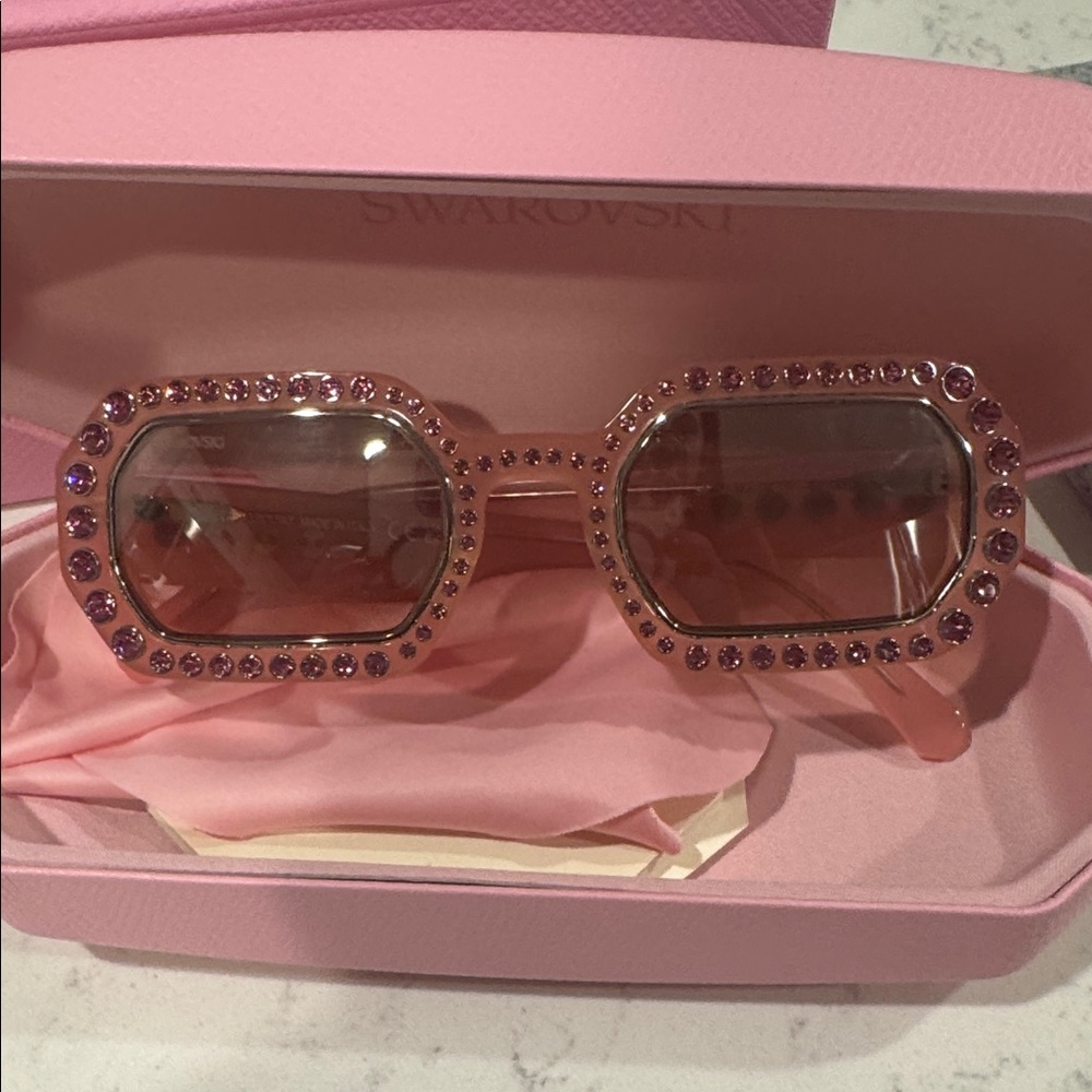 Swarovski Rose Crystal Embellished Sunglasses

Worn once